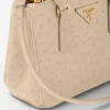 Bolso Prada Galleria Mini de piel de avestruz Bolso Prada Galleria Mini de piel de avestruz