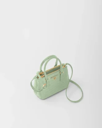Bolso Prada Galleria Mini de piel de cocodrilo
