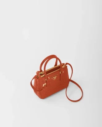 Bolso Prada Galleria Mini de piel de cocodrilo