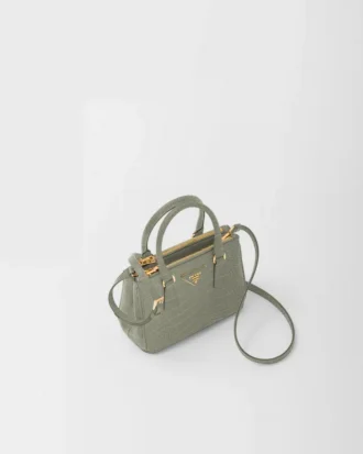 Bolso Prada Galleria Mini de piel de cocodrilo
