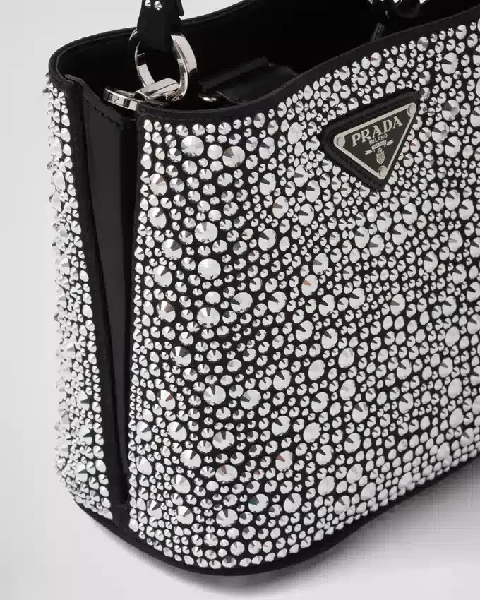 Bolso Prada Panier de satén con cristales Bolso Prada Panier de satén con cristales
