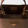 Bolso Prada Panier Mini de piel Saffiano Bolso Prada Panier Mini de piel Saffiano