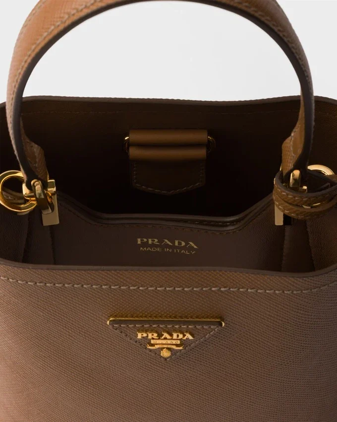 Bolso Prada Panier Mini de piel Saffiano Bolso Prada Panier Mini de piel Saffiano