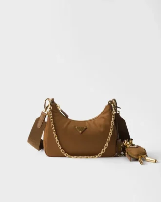 Bolso Prada Re-Edition 2005 de Re-Nylon y piel Saffiano con charm