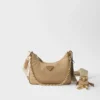 Bolso Prada Re-Edition 2005 de Re-Nylon y piel Saffiano con charm