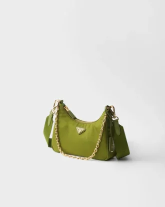 Bolso Prada Re-Edition 2005 de Re-Nylon y piel Saffiano con charm