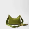 Bolso Prada Re-Edition 2005 de Re-Nylon y piel Saffiano con charm