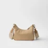 Bolso Prada Re-Edition 2005 de Re-Nylon y piel Saffiano con charm