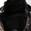 Bolso tipo cubo de cuero con hebilla Prada y cinturón con tachuelas