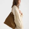 Bolso tipo cubo grande Prada Mariner de Re-Nylon Bolso tipo cubo grande Prada Mariner de Re-Nylon