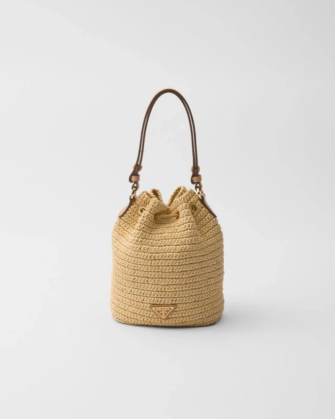 Bolso tipo cubo mini de ganchillo y cuero Bolso tipo cubo mini de ganchillo y cuero