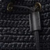 Bolso tipo cubo mini de ganchillo y cuero Bolso tipo cubo mini de ganchillo y cuero