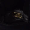 Bolso tipo cubo Prada Petit Sac Noir Mini de terciopelo y piel napa Bolso tipo cubo Prada Petit Sac Noir Mini de terciopelo y piel napa