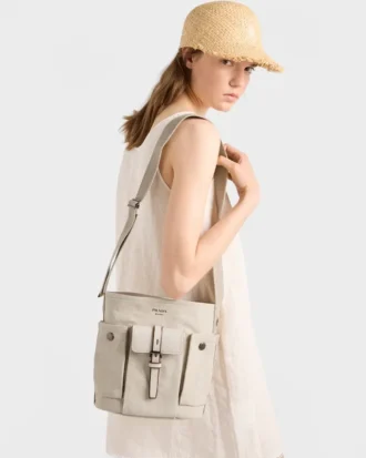 Bolso tipo cubo Prada Route Mini de lona y cuero Bolso tipo cubo Prada Route Mini de lona y cuero