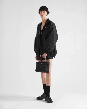 Bolso tote acolchado de Re-Nylon Bolso tote acolchado de Re-Nylon