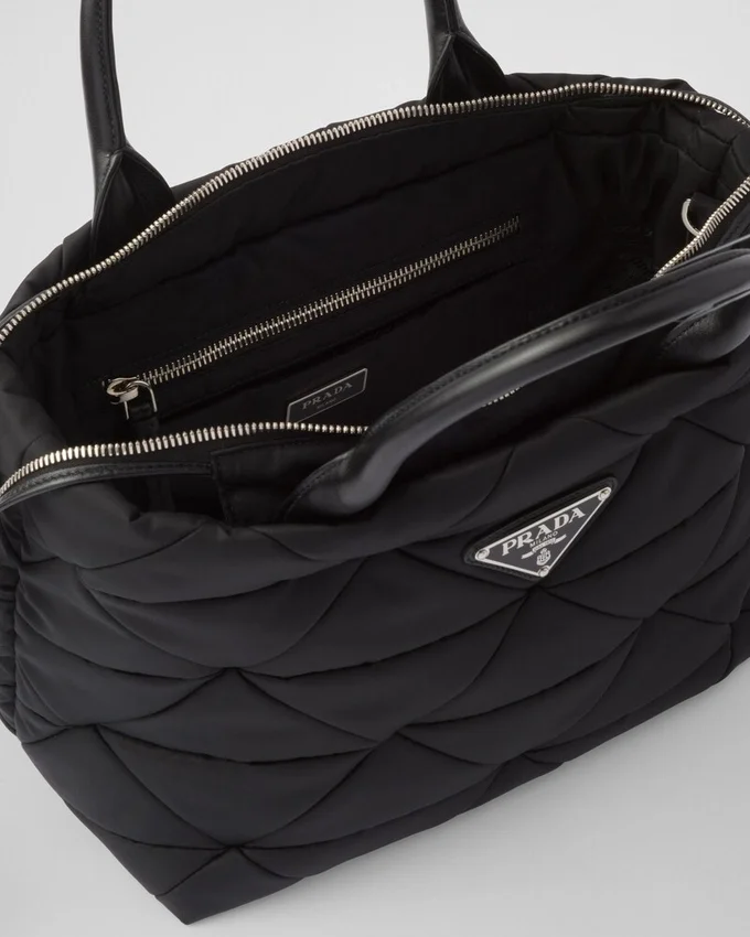 Bolso tote acolchado pequeño de Re-Nylon Bolso tote acolchado pequeño de Re-Nylon