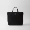 Bolso tote de Re-Nylon y cuero Saffiano Bolso tote de Re-Nylon y cuero Saffiano