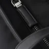 Bolso tote de Re-Nylon y cuero Saffiano Bolso tote de Re-Nylon y cuero Saffiano
