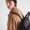 Bolso tote de Re-Nylon y cuero Saffiano Bolso tote de Re-Nylon y cuero Saffiano