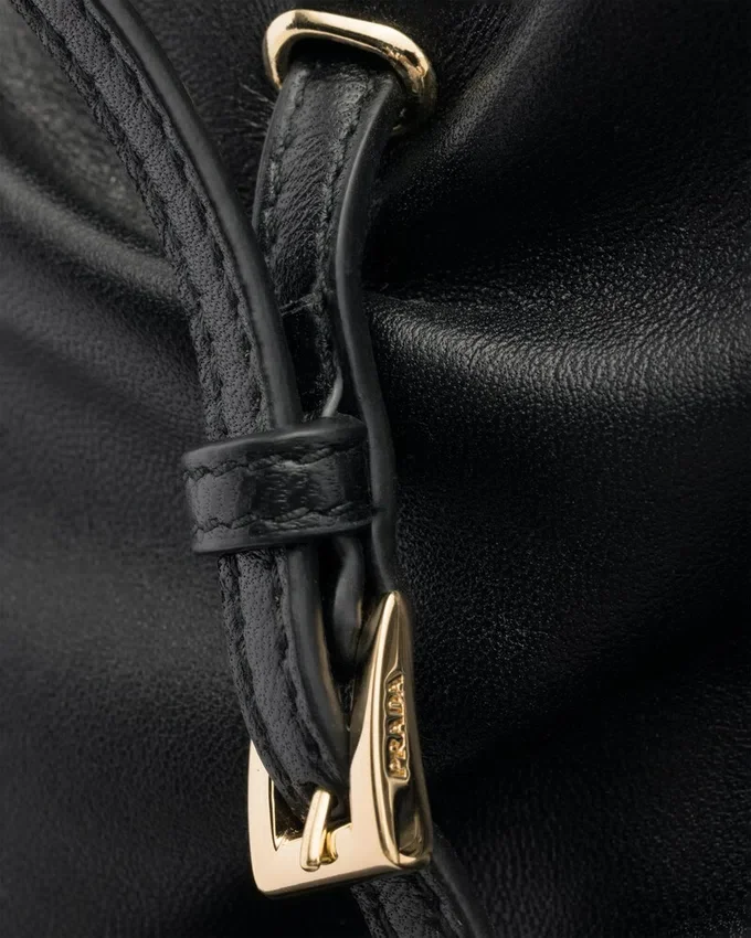Bolso tote grande Dada de Prada en piel napa Bolso tote grande Dada de Prada en piel napa