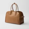 Bolso tote grande de cuero con hebillas Bolso tote grande de cuero con hebillas