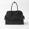 Bolso tote grande de cuero con hebillas Bolso tote grande de cuero con hebillas