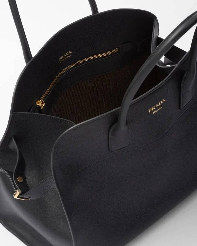 Bolso tote grande de cuero con hebillas Bolso tote grande de cuero con hebillas