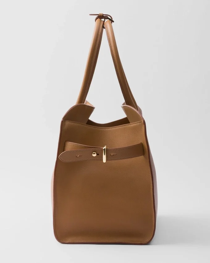 Bolso tote grande de cuero con hebillas Bolso tote grande de cuero con hebillas