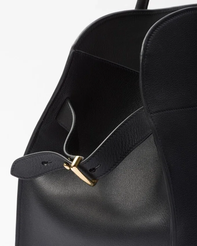 Bolso tote grande de cuero con hebillas Bolso tote grande de cuero con hebillas