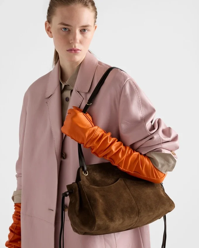 Bolso tote grande de gamuza Prada Carry Bolso tote grande de gamuza Prada Carry