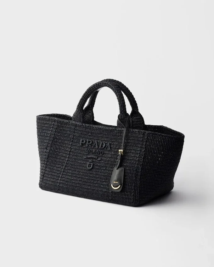 Bolso tote grande de ganchillo con detalles de cuero Bolso tote grande de ganchillo con detalles de cuero