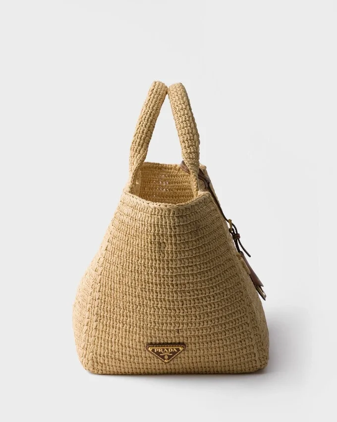 Bolso tote grande de ganchillo con detalles de cuero Bolso tote grande de ganchillo con detalles de cuero