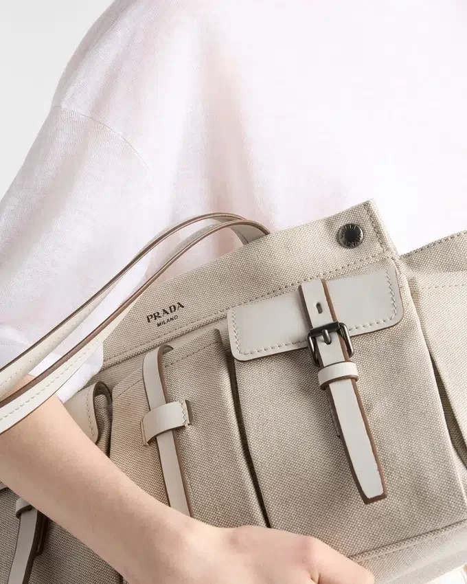 Bolso tote grande de lona y cuero Prada Route Bolso tote grande de lona y cuero Prada Route