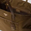 Bolso tote grande Prada Re-Edition 1978 de nylon Re-Nylon y piel Saffiano Bolso tote grande Prada Re-Edition 1978 de nylon Re-Nylon y piel Saffiano