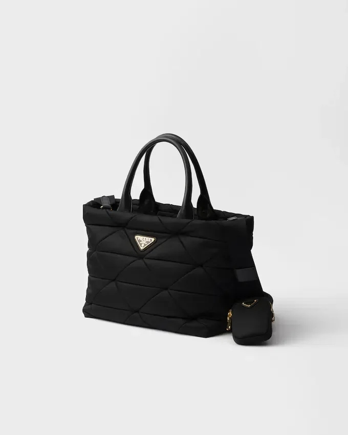 Bolso tote mediano acolchado de Re-Nylon y piel Bolso tote mediano acolchado de Re-Nylon y piel