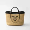 Bolso tote mediano de ganchillo y cuero Bolso tote mediano de ganchillo y cuero