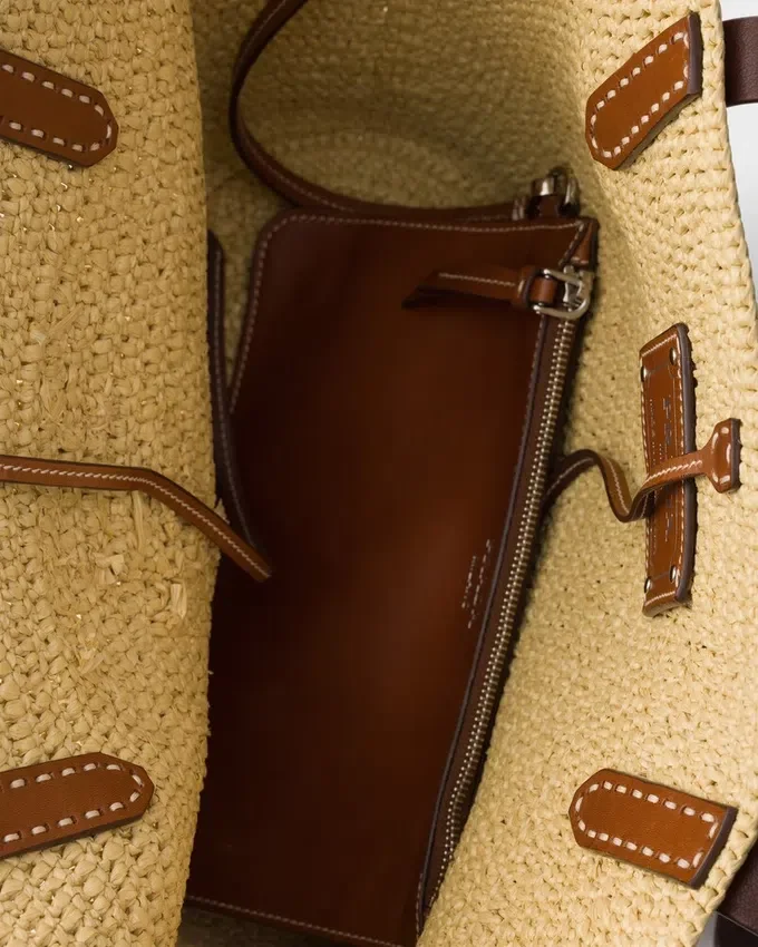 Bolso tote mediano de ganchillo y cuero Bolso tote mediano de ganchillo y cuero