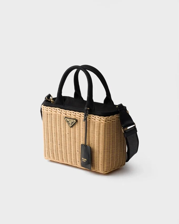 Bolso tote mediano de mimbre y lona Bolso tote mediano de mimbre y lona