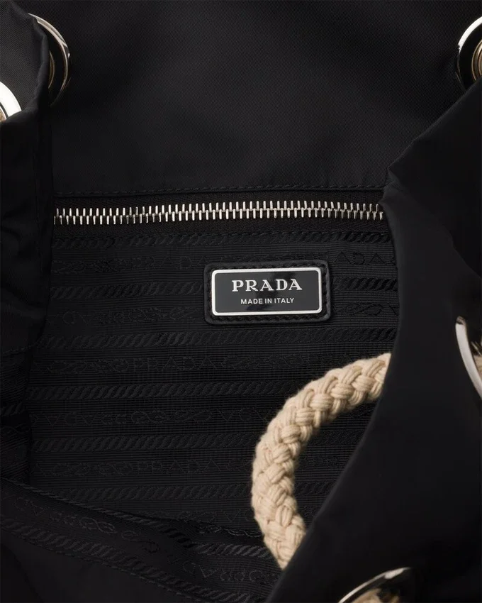 Bolso tote mediano Prada Mariner de Re-Nylon Bolso tote mediano Prada Mariner de Re-Nylon