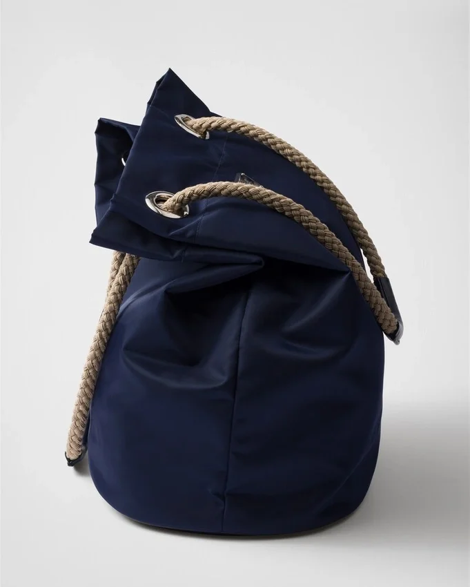Bolso tote mediano Prada Mariner de Re-Nylon Bolso tote mediano Prada Mariner de Re-Nylon