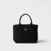 Bolso tote pequeño acolchado de Re-Nylon Bolso tote pequeño acolchado de Re-Nylon