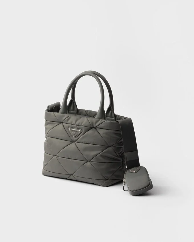 Bolso tote pequeño acolchado de Re-Nylon Bolso tote pequeño acolchado de Re-Nylon