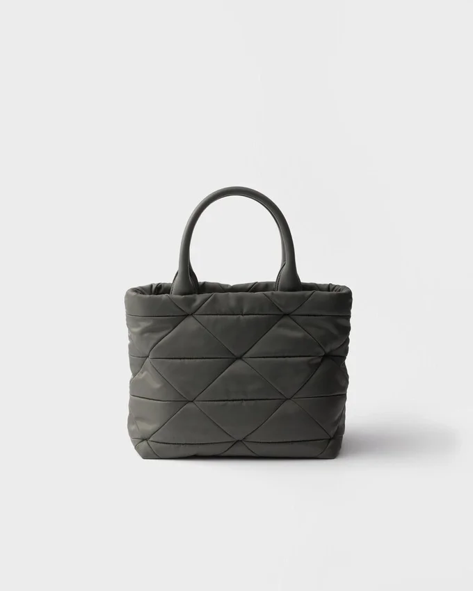 Bolso tote pequeño acolchado de Re-Nylon Bolso tote pequeño acolchado de Re-Nylon