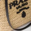 Bolso tote pequeño de crochet y cuero Bolso tote pequeño de crochet y cuero