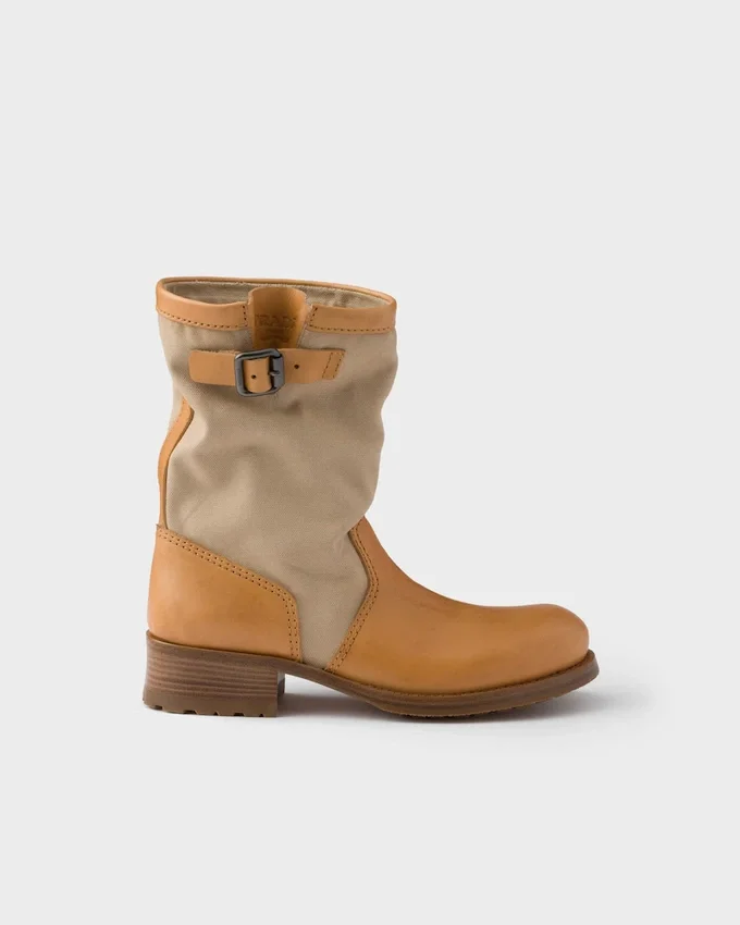 Botas de cuero y lona Botas de cuero y lona