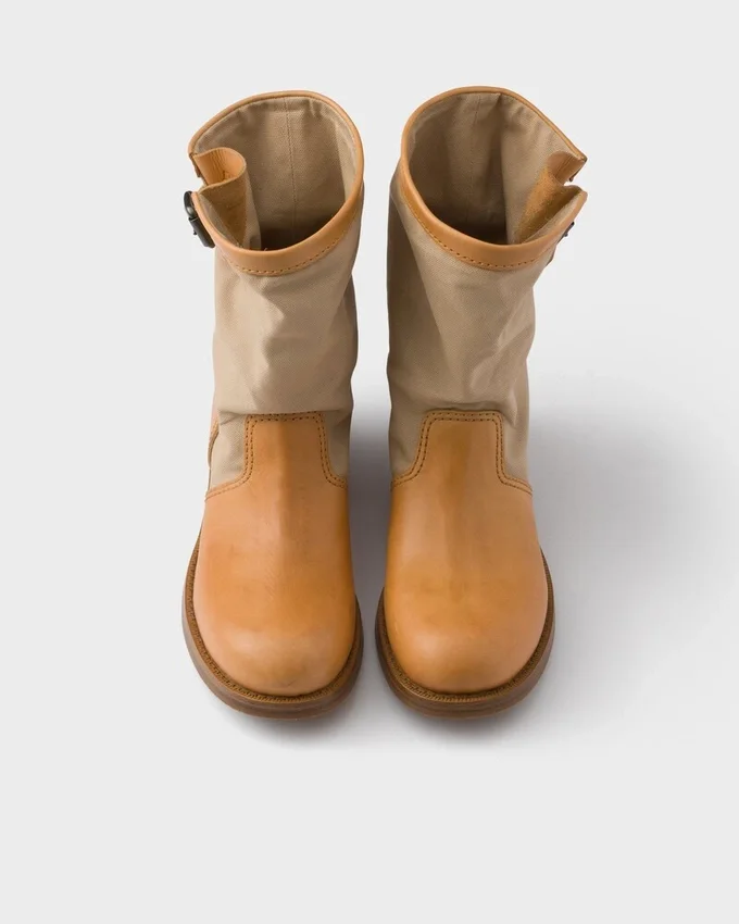 Botas de cuero y lona Botas de cuero y lona