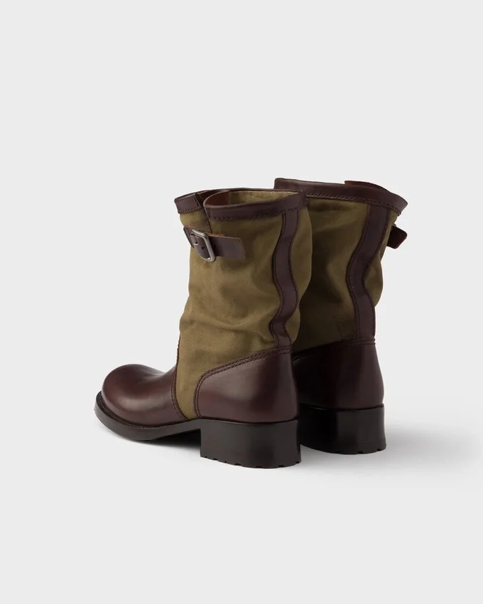 Botas de cuero y lona Botas de cuero y lona