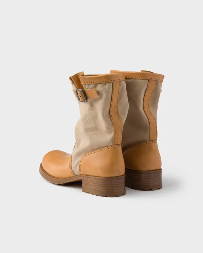 Botas de cuero y lona Botas de cuero y lona