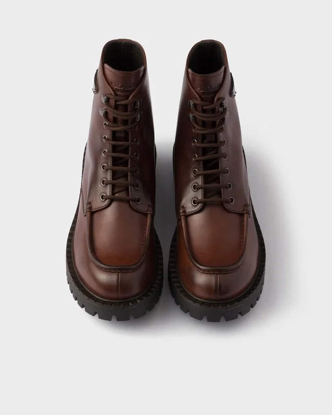 Botines de cuero con cordones Botines de cuero con cordones