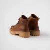 Botines de cuero con cordones Botines de cuero con cordones